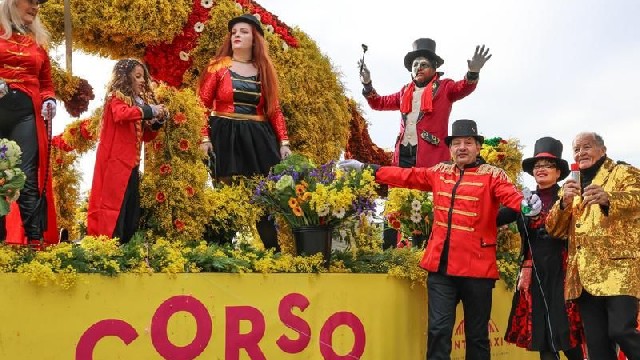 Corso du Mimosa_Sainte-Maxime